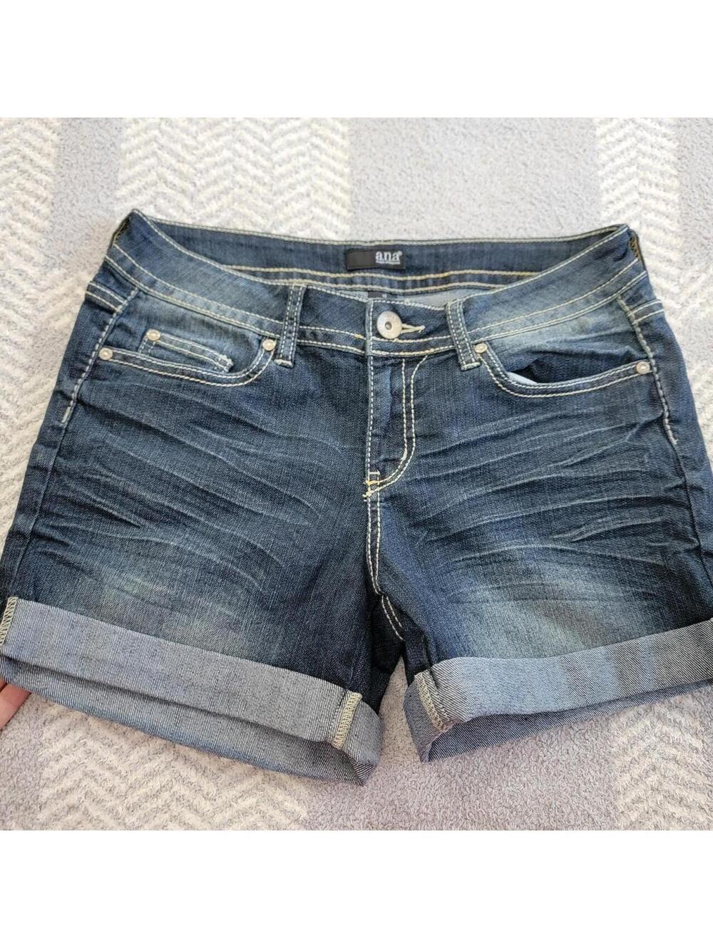 ana style Y2K navy blue denim shorts with a 5 inch inseam